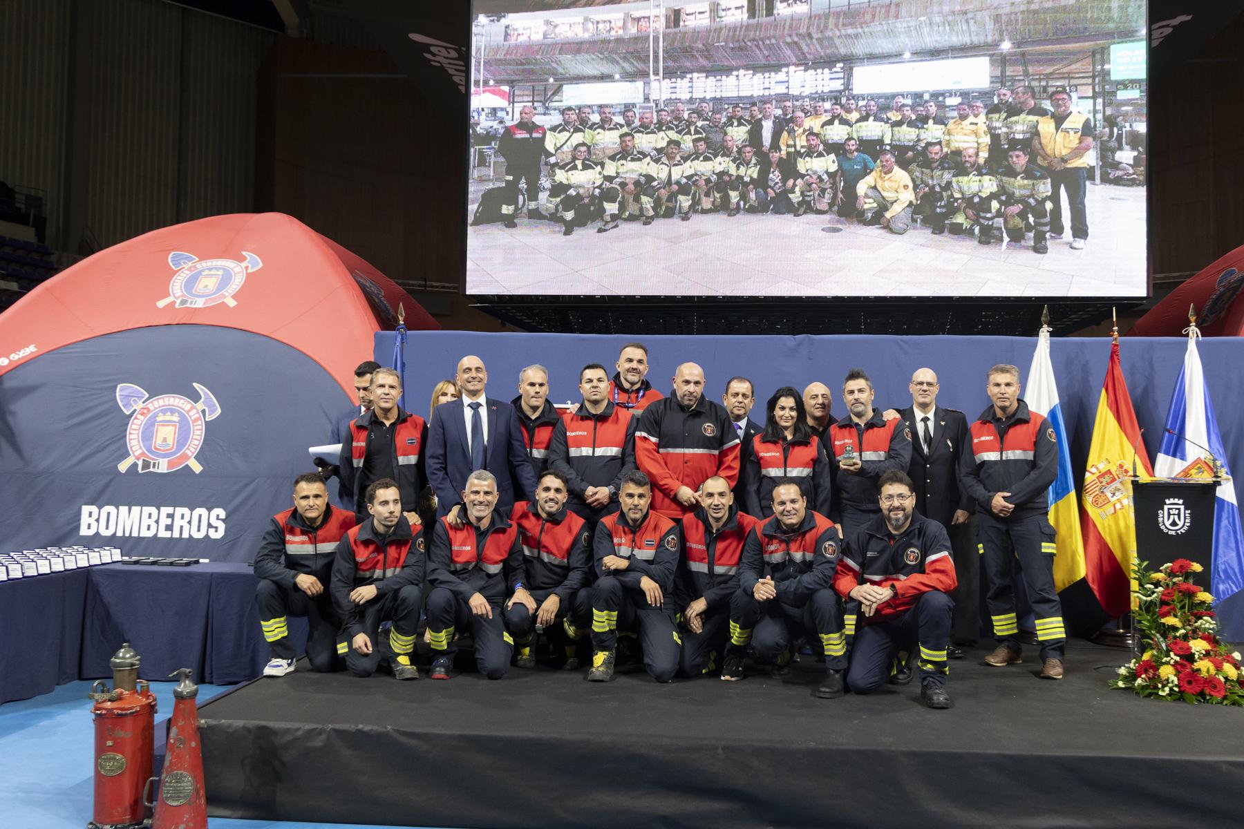 gala-25-anivesario-bomberos-de-tenerife-7.jpg